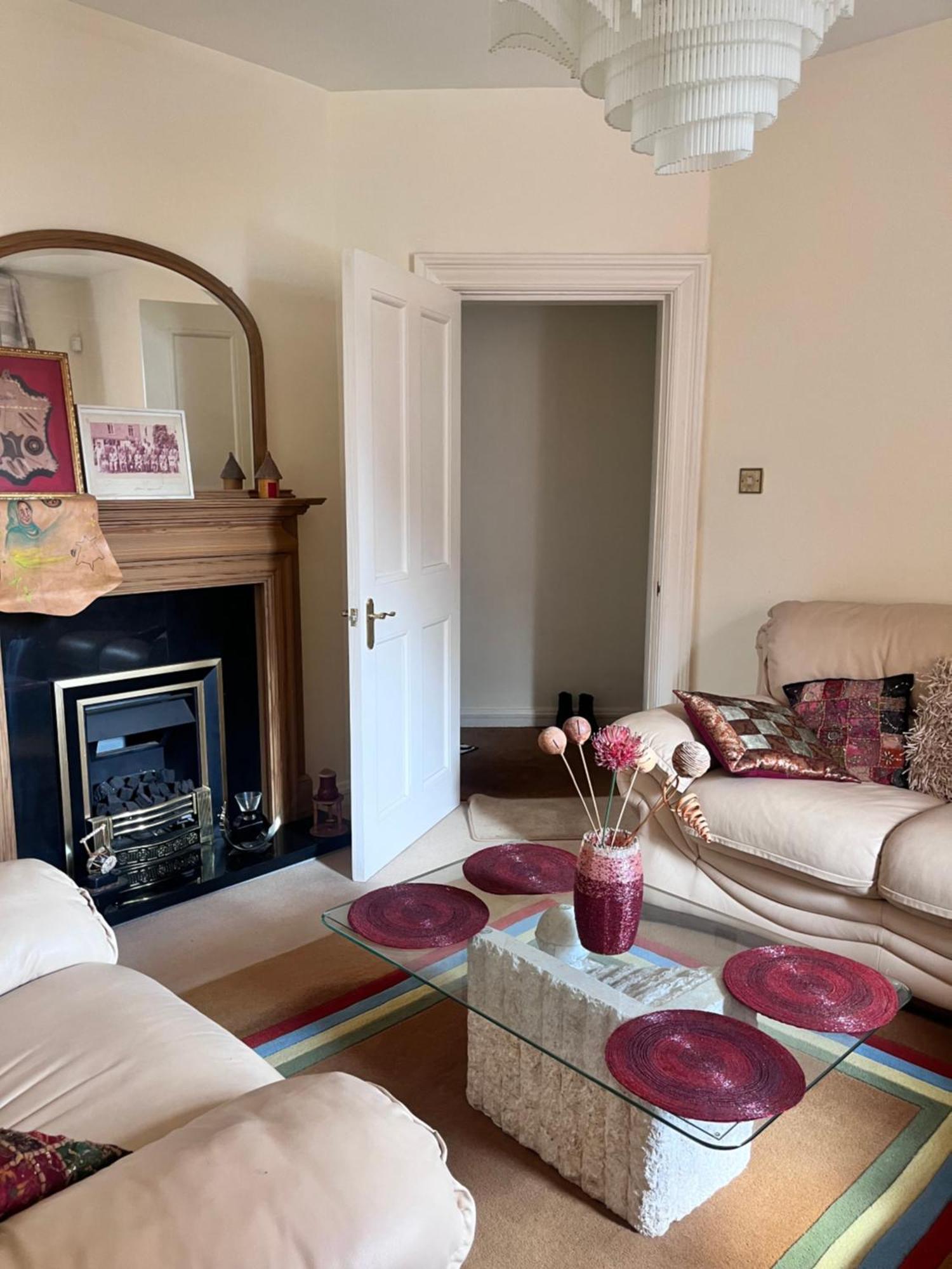 Private Room In Charming Detached House In Newington EDI Exterior photo